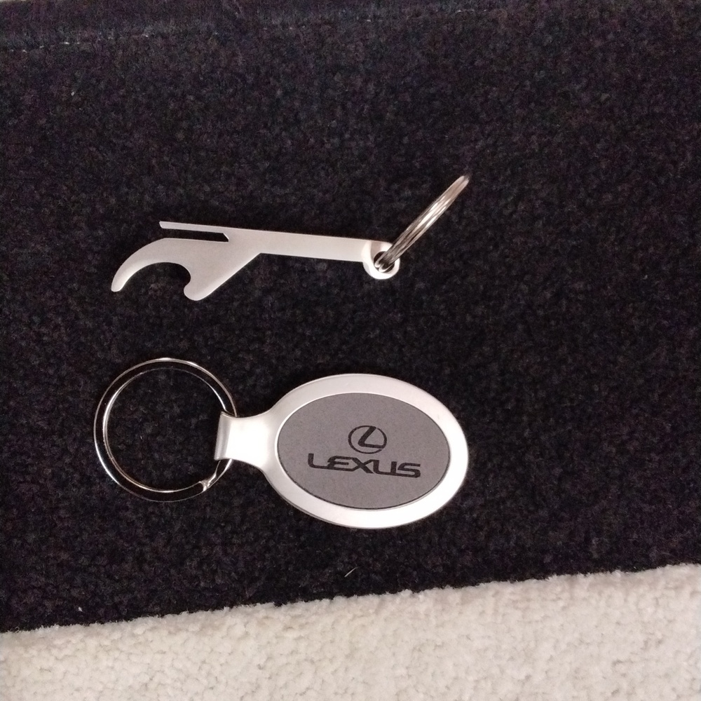 Lexus Silver Keychain Set - Picture 2 of 3